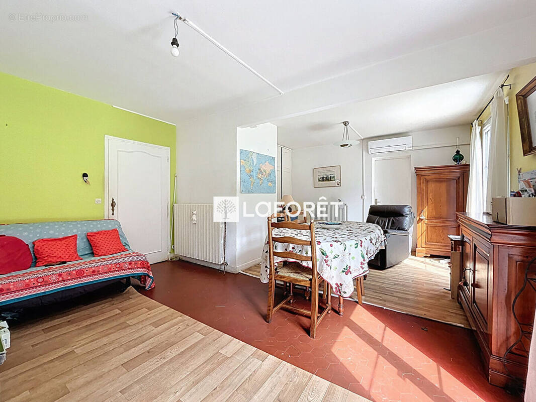 Maison à VERT-SAINT-DENIS