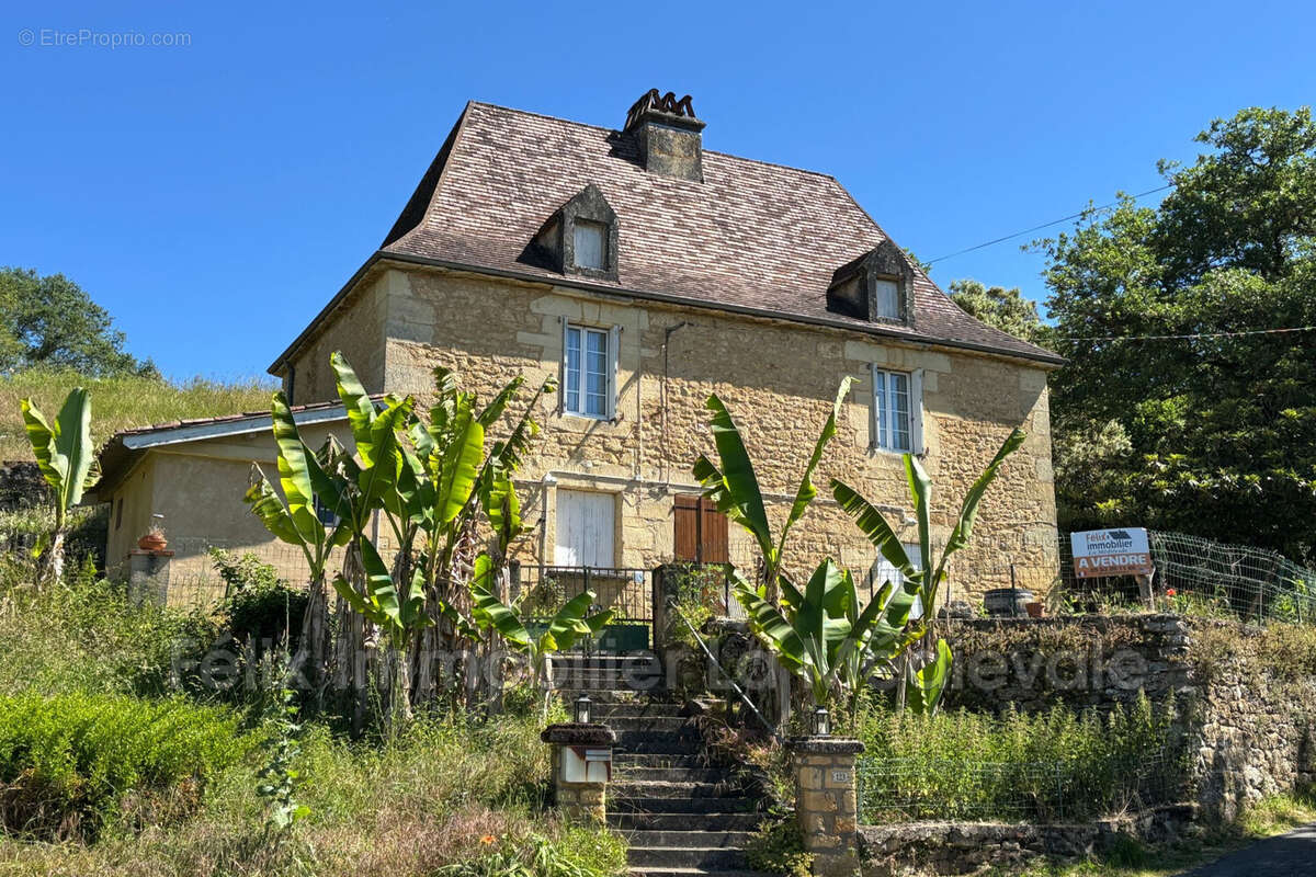 Maison à VEZAC