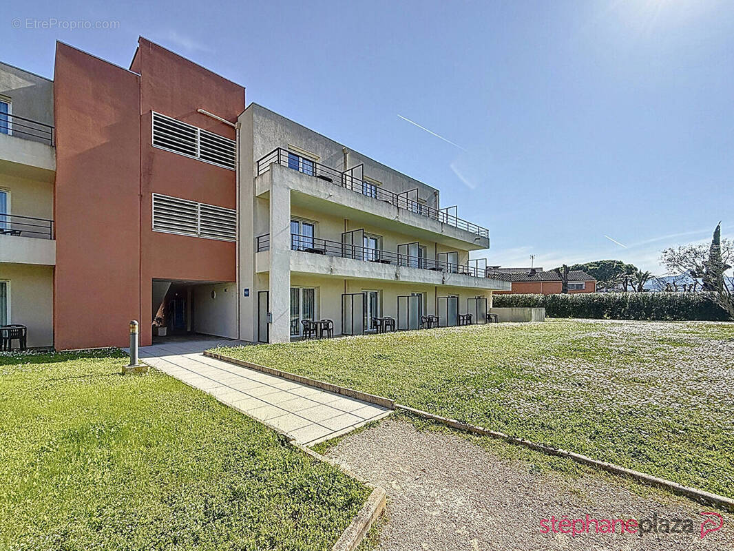 Appartement à MANDELIEU-LA-NAPOULE