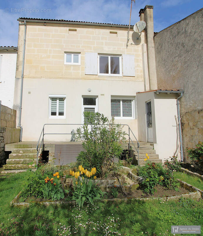 Maison à PONS
