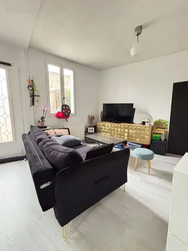 Appartement à BEAUCHAMP