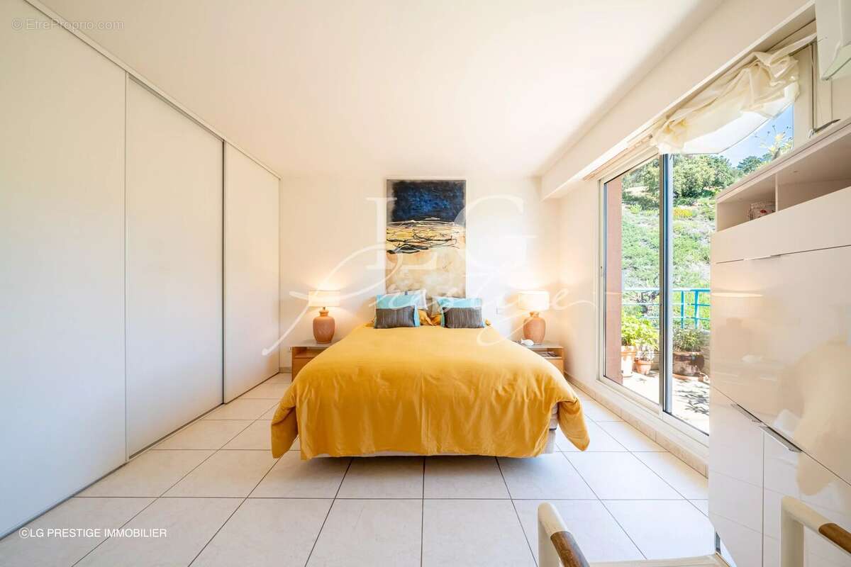 Appartement à MANDELIEU-LA-NAPOULE