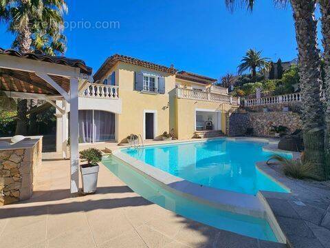 Maison à LES ADRETS-DE-L&#039;ESTEREL