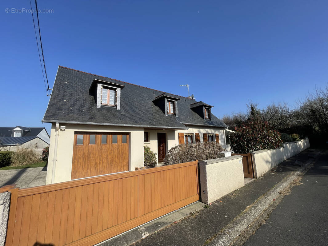 Maison à SAINT-PAIR-SUR-MER