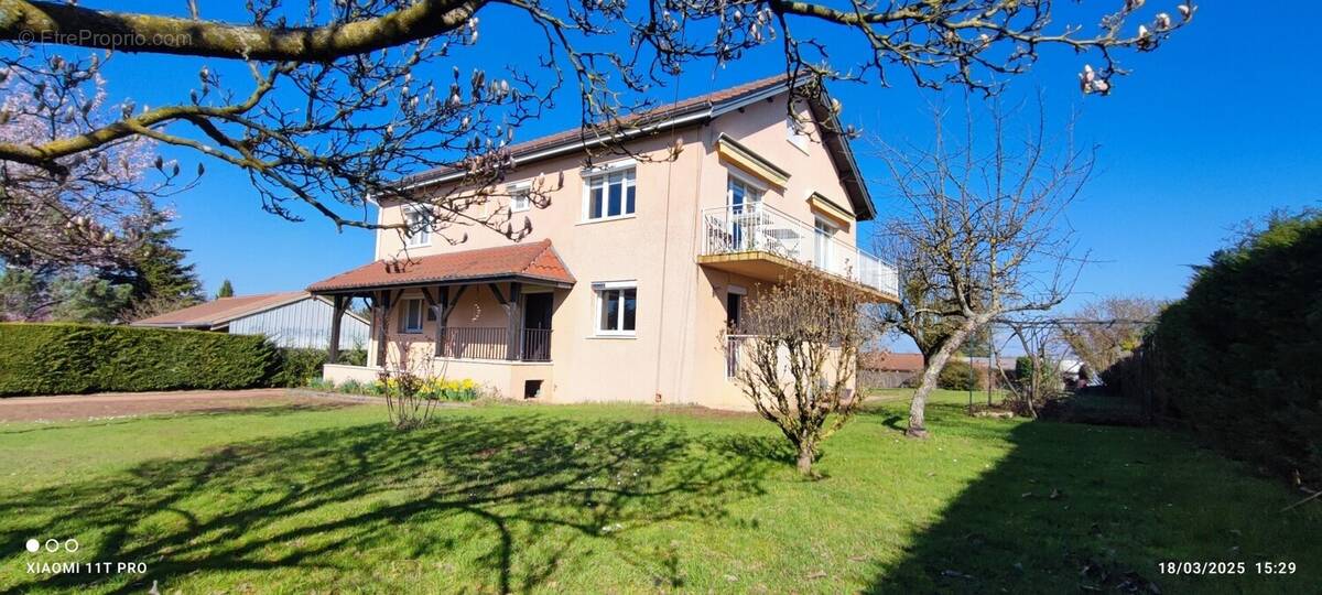 Maison à PONT-DE-VAUX