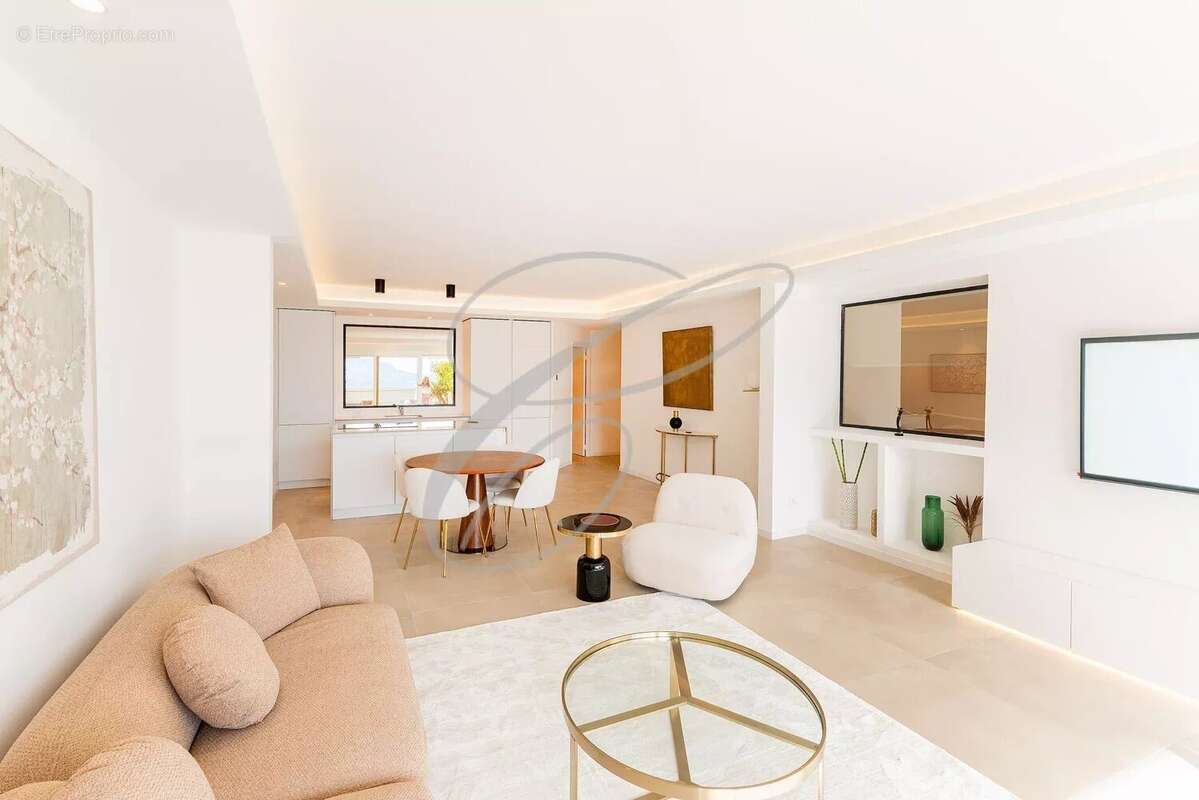 Appartement à ROQUEBRUNE-CAP-MARTIN
