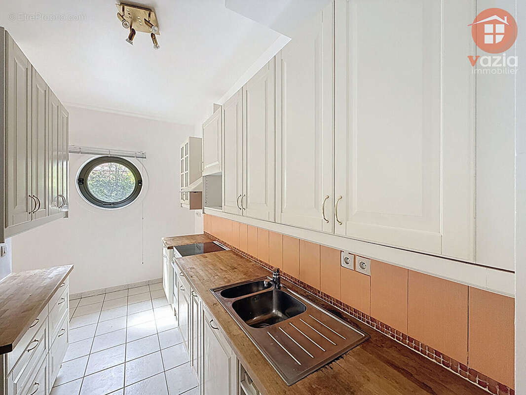 Appartement à SURESNES