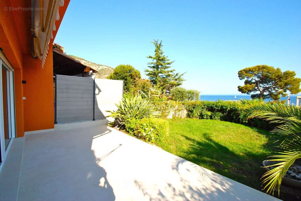 Appartement à EZE