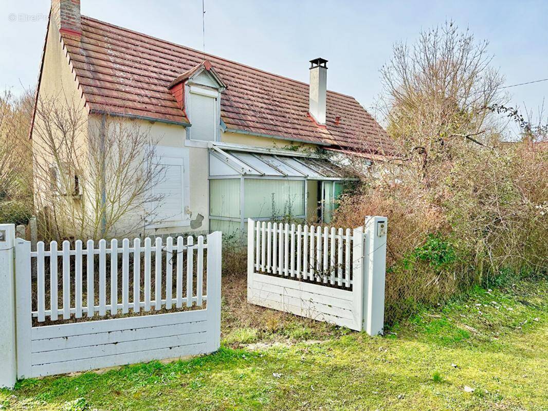 Maison à MASSAY