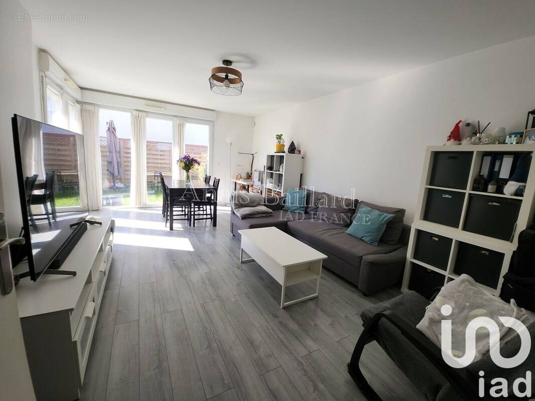 Photo 1 - Appartement à MOISSY-CRAMAYEL