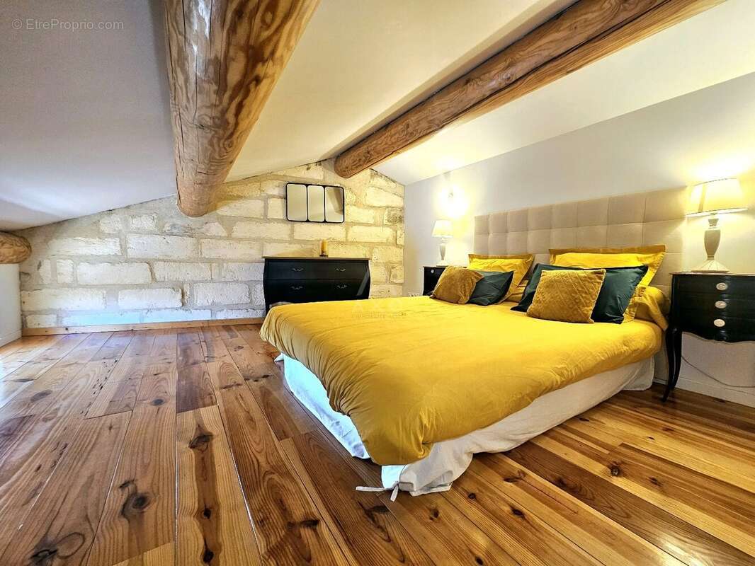Appartement à ARAMON