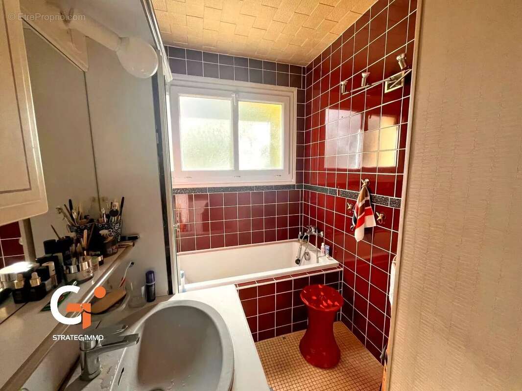 Appartement à PETIT-COURONNE