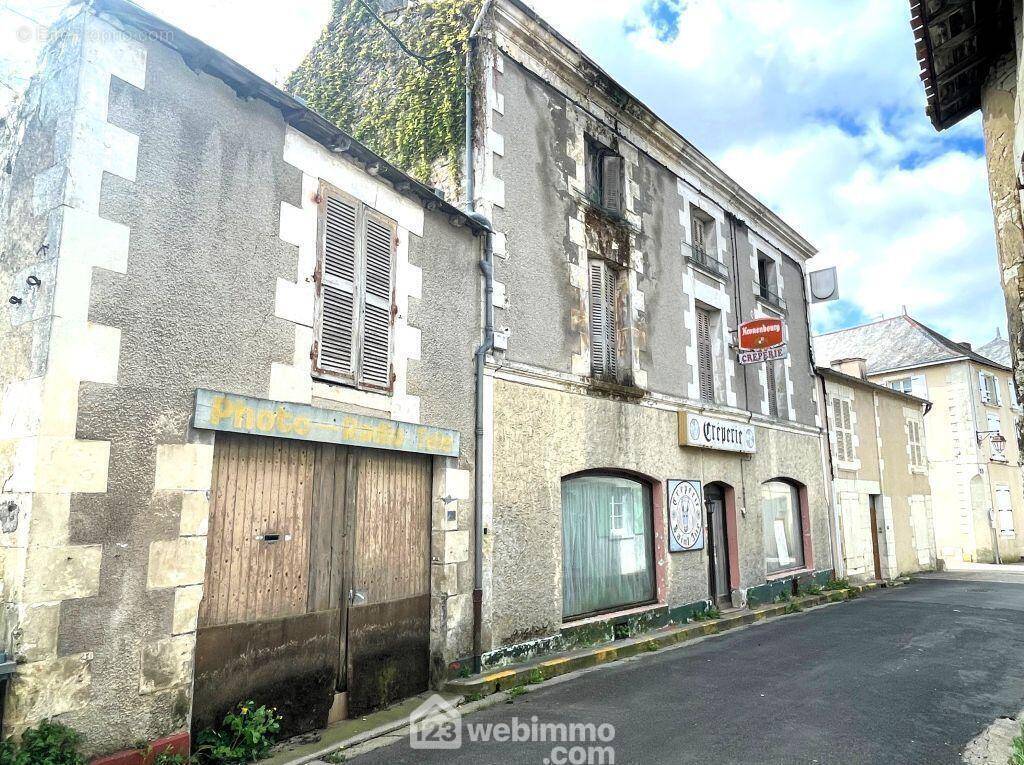 Ancien commerce et habitation à rénover, - Maison à MIREBEAU