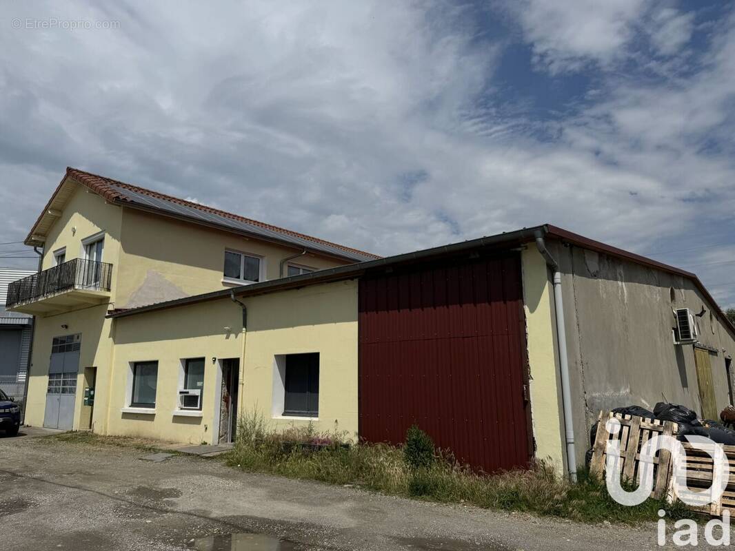 Photo 1 - Appartement à SALAISE-SUR-SANNE