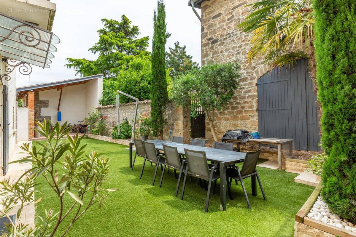 Maison à MILLERY