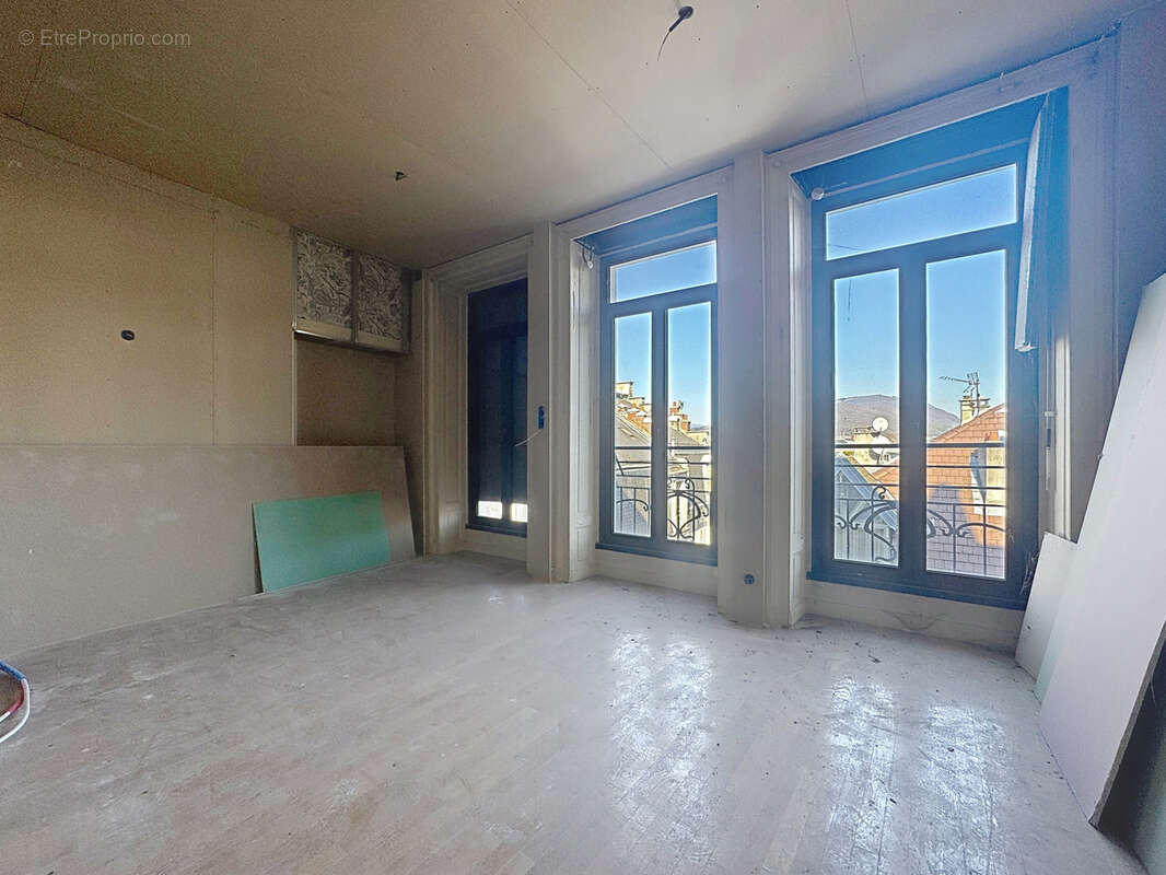 Appartement à AIX-LES-BAINS