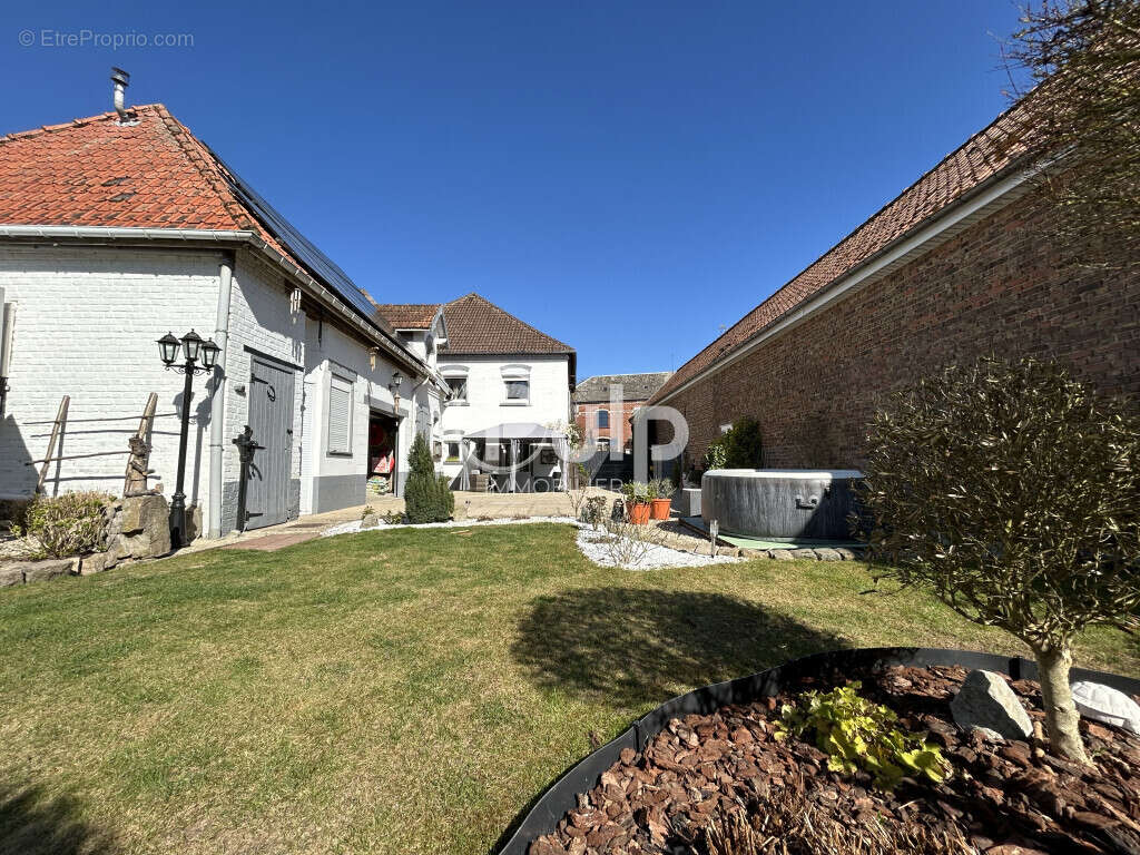 Maison à NEUVILLE-VITASSE