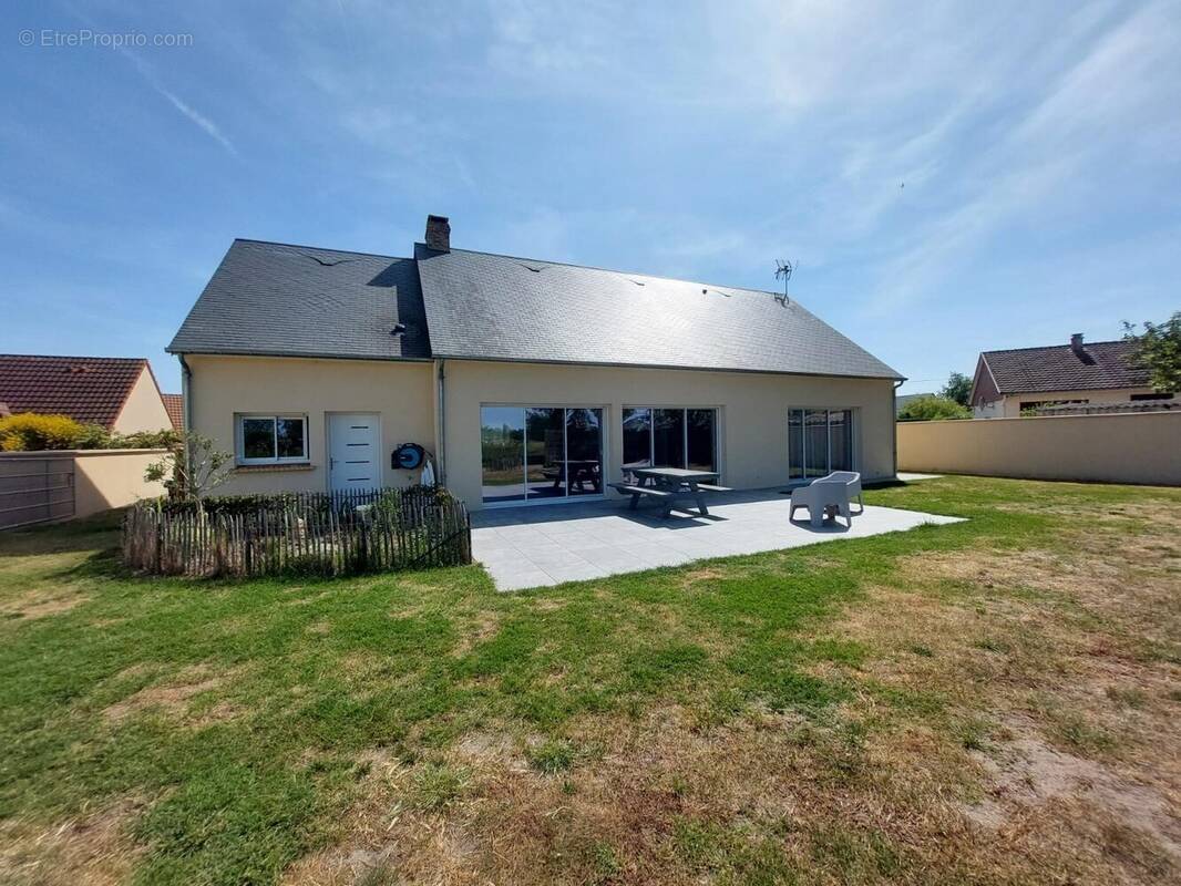Maison à BREHAL