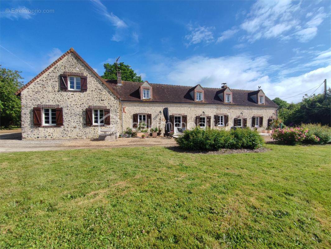 Maison à LONGNY-AU-PERCHE