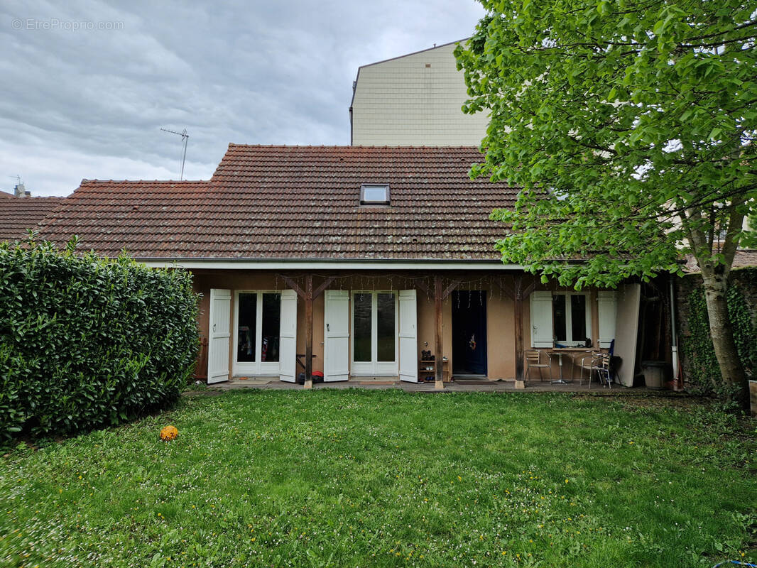 Maison à AUTUN