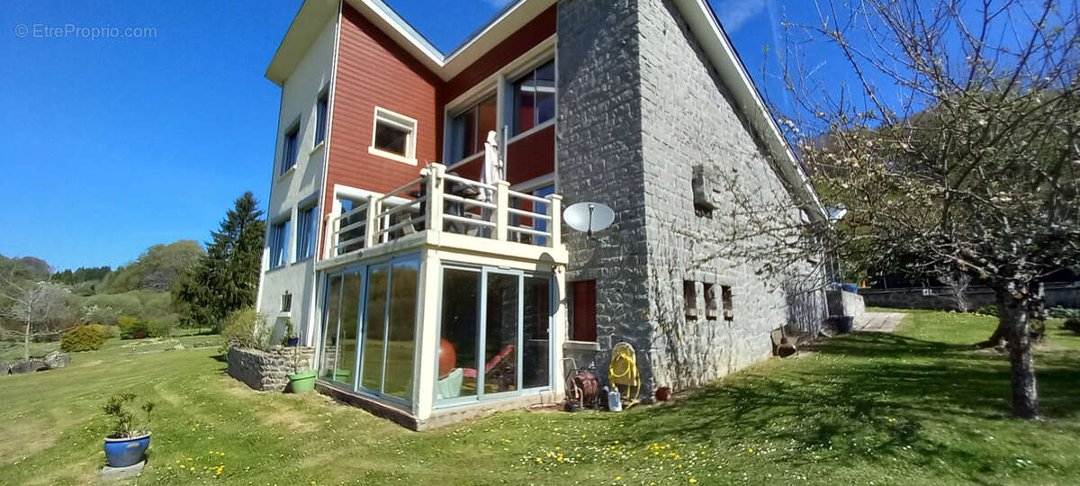 Maison à SAINTE-FEYRE