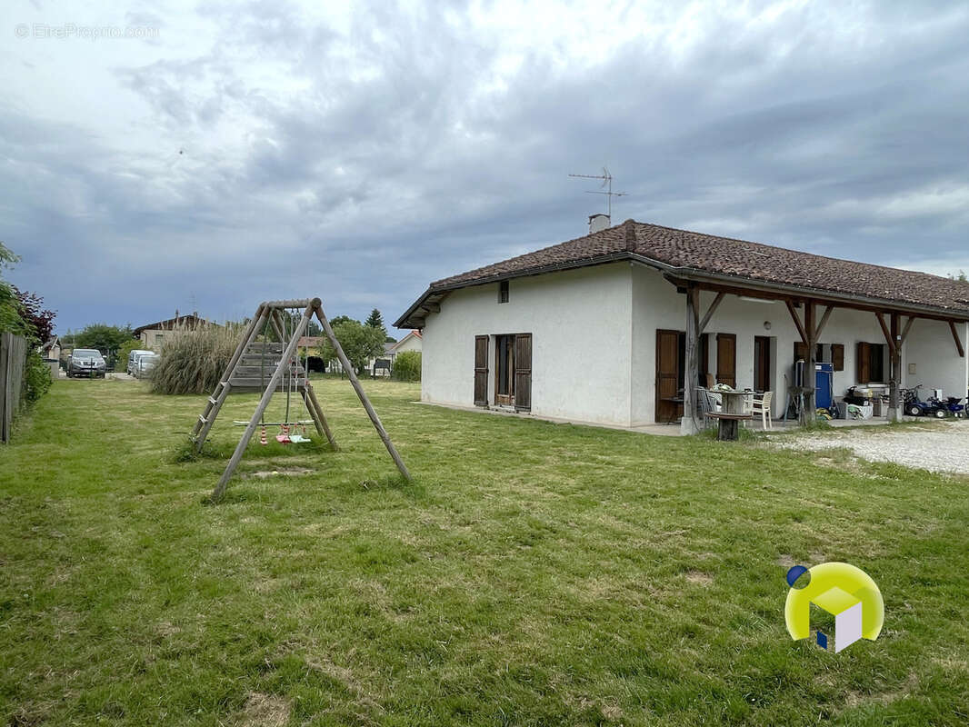 Maison à POLLIAT