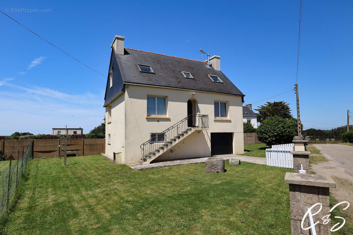 Maison à POULDREUZIC