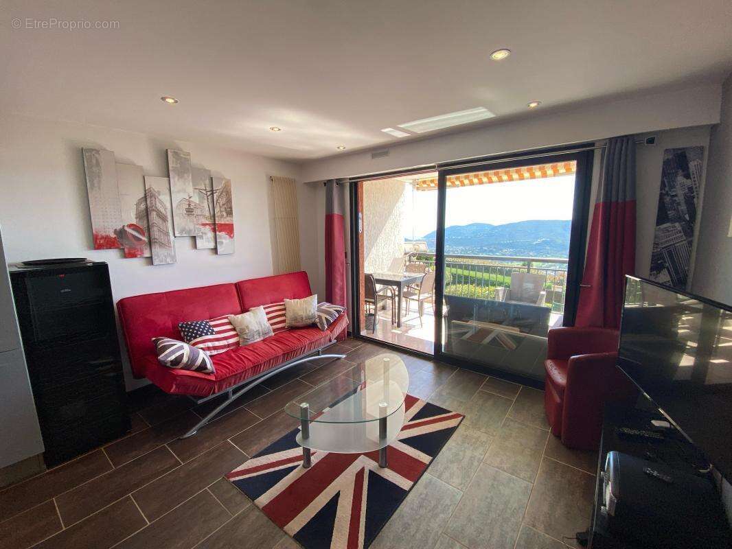 Appartement à MANDELIEU-LA-NAPOULE