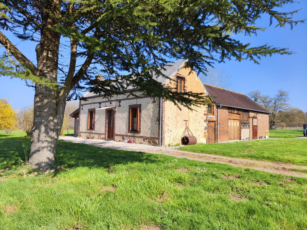 Maison à LONGNY-AU-PERCHE