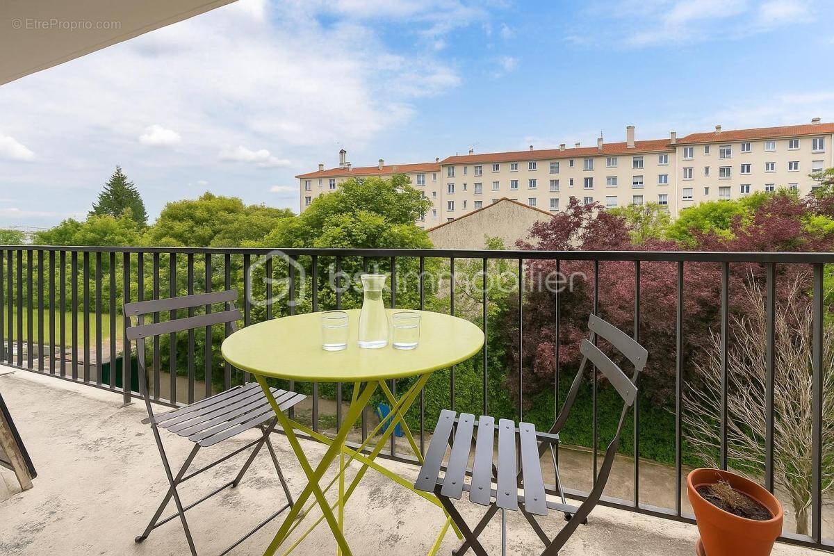 Appartement à ISSY-LES-MOULINEAUX
