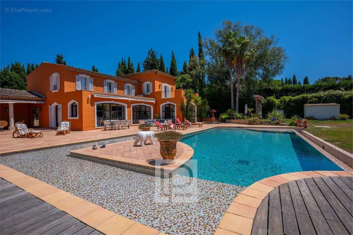 Maison à MOUGINS