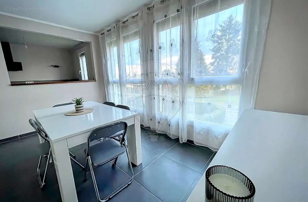 Maison à LE MESNIL-ESNARD