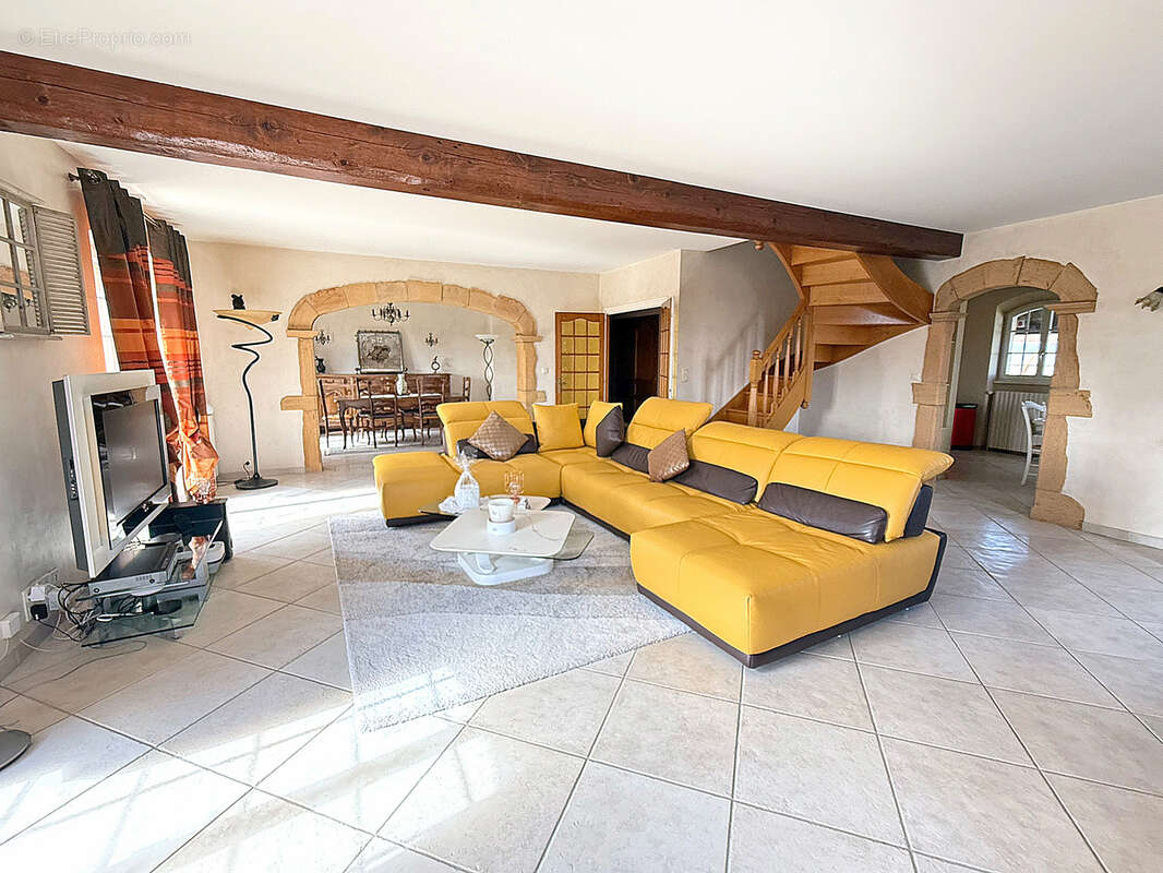 Maison à PONTCHARRA-SUR-TURDINE