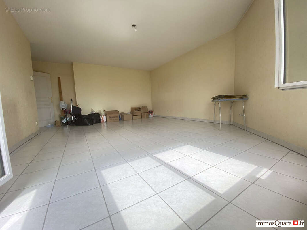Appartement à LYON-8E
