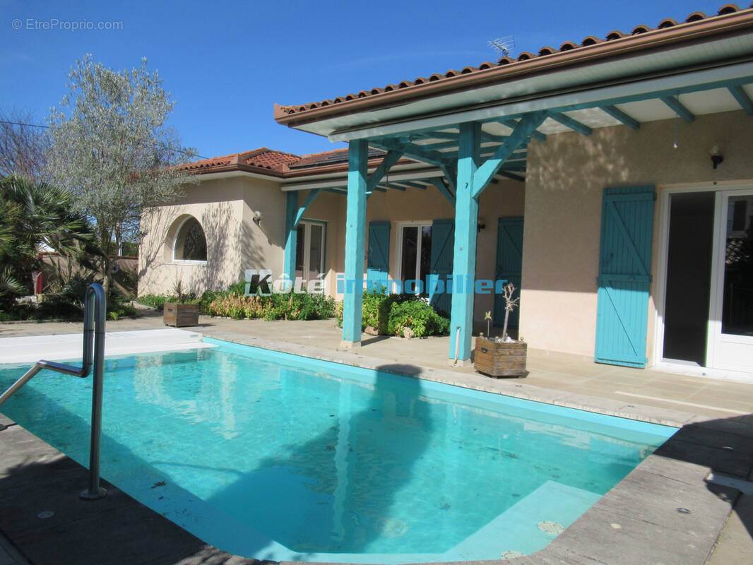 Maison à SOUES