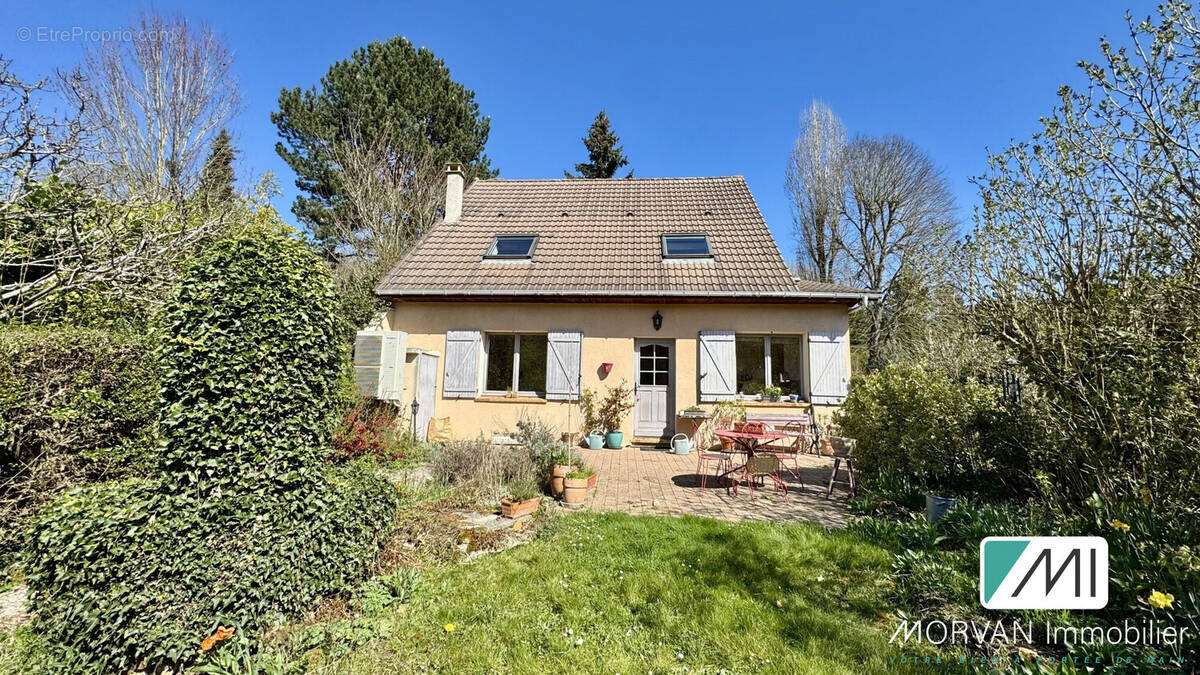 Maison à LEVIS-SAINT-NOM