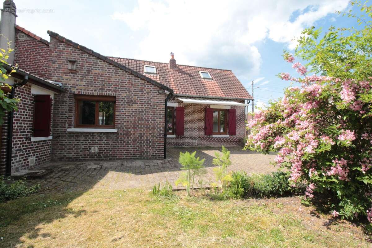 Maison à CHOISY-AU-BAC