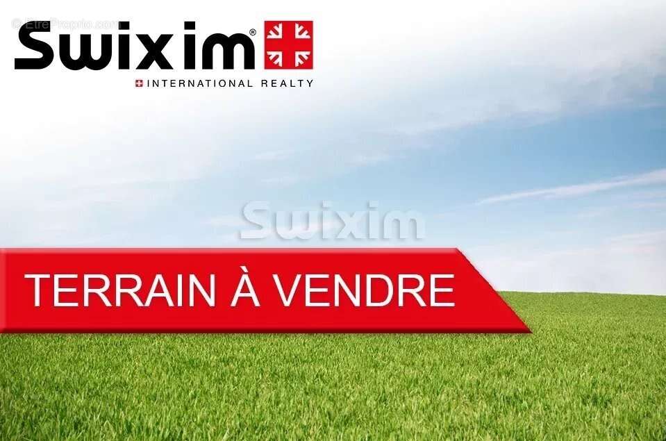 Terrain à LA GARDE-ADHEMAR