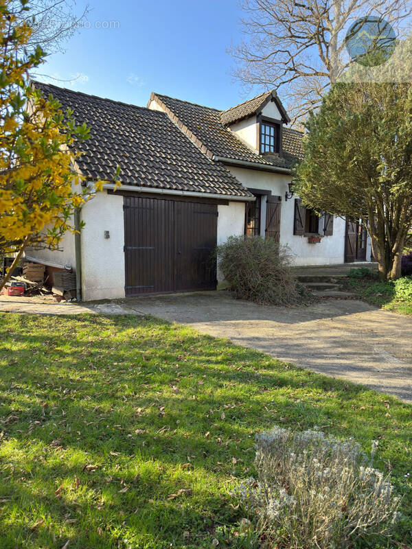 Maison à DOMATS