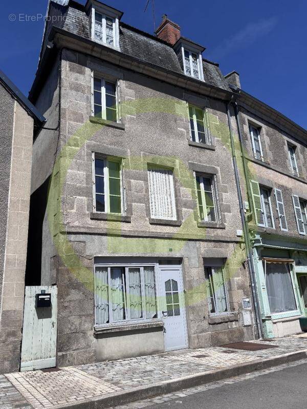 Maison à AHUN