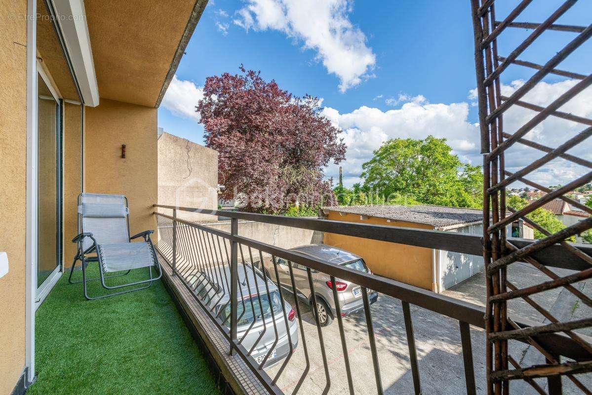Appartement à FONTENAY-SOUS-BOIS