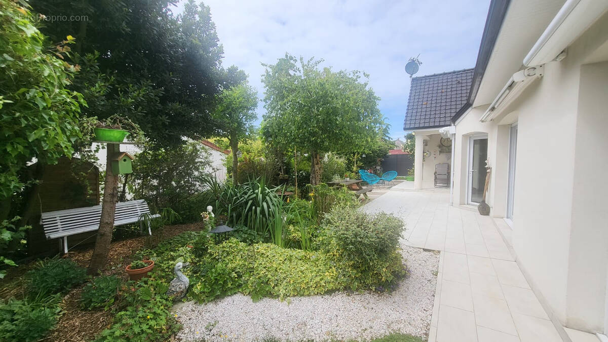 Maison à CAMIERS