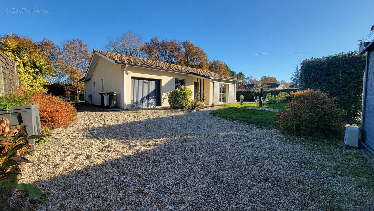 Maison à LANDIRAS