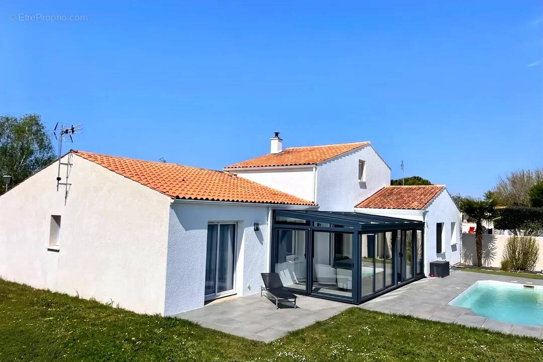 Maison à DOMPIERRE-SUR-MER
