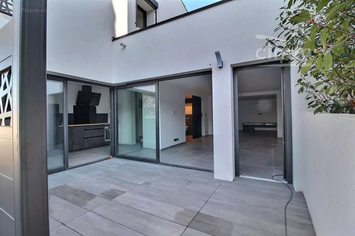 Appartement à GIGNAC