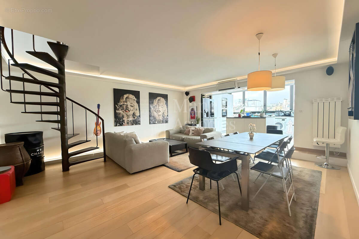 Appartement à NEUILLY-SUR-SEINE