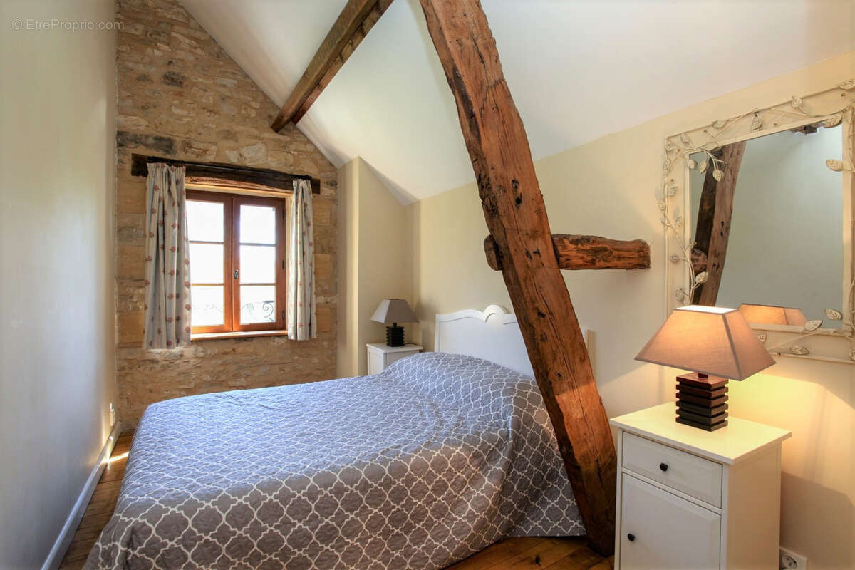 Maison à CAMPAGNAC-LES-QUERCY