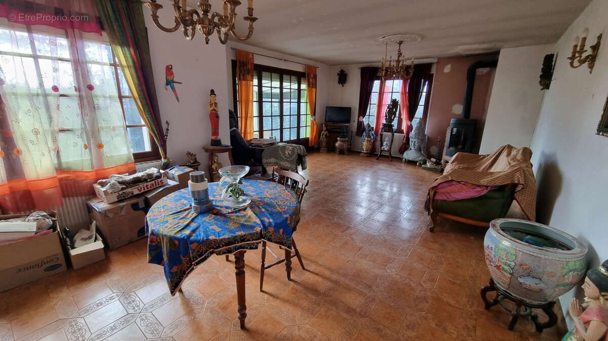 Maison à WIERRE-EFFROY