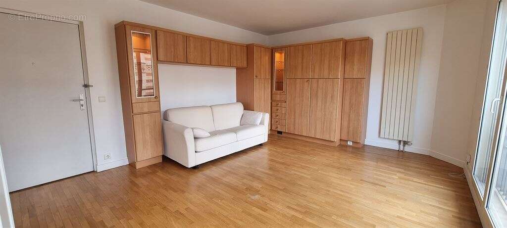 Appartement à LEVALLOIS-PERRET
