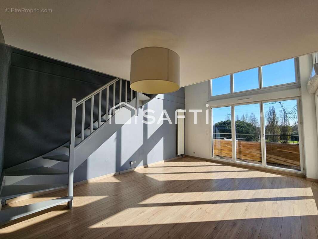 Photo 2 - Appartement à ELANCOURT